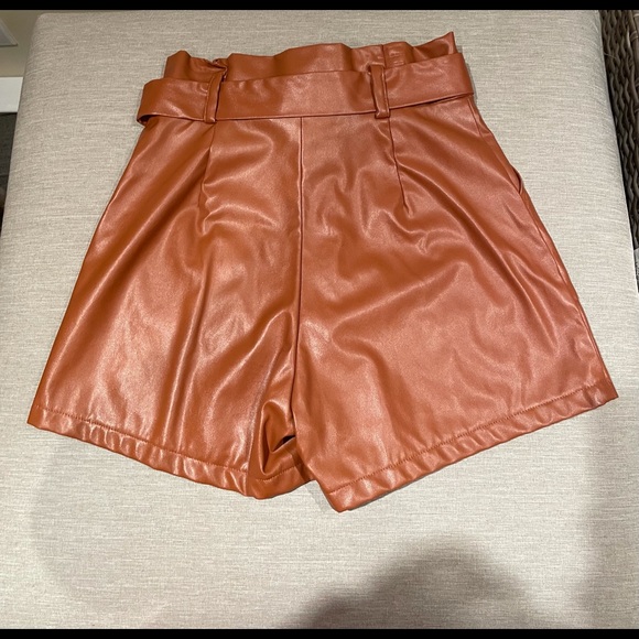 LEATHER SHORTS - Picture 2 of 2